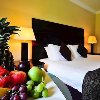 Athenaeum House 4*