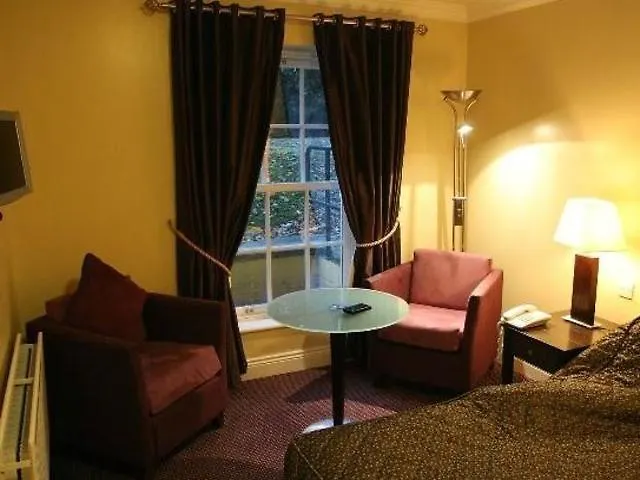 Athenaeum House Hotell 4*